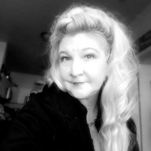 Meet your Posher, Lynette